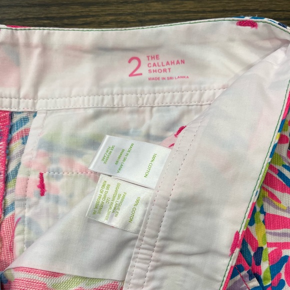 Lilly Pulitzer Callahan NWOT sz 2 Pink Palm Reader Shorts Rare - Picture 4 of 8